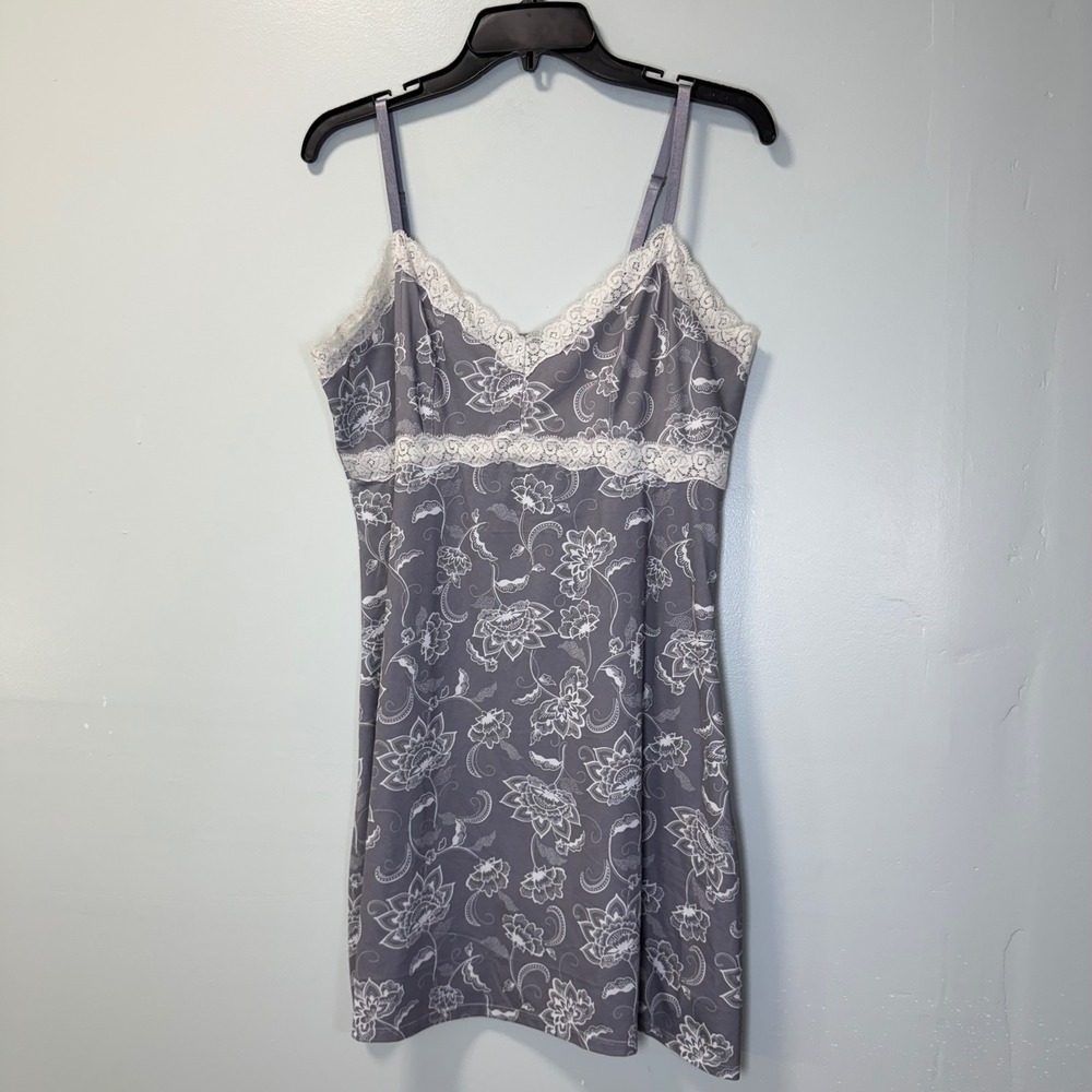 Marilyn Monroe Purple Floral Lace Chemise Nightgown Size 1X Adjustable Strap